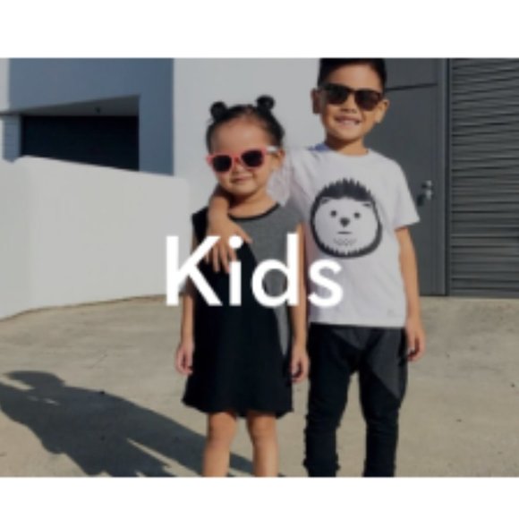 Kids items from 1yrs to 18yrs find the gifts you need - Picture 1 of 3